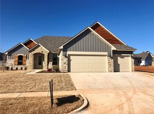 11129 Fairways Ave, Yukon, OK 73099