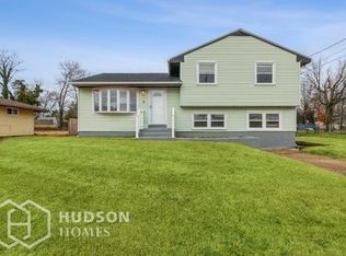 5 La Clede Dr, Burlington, NJ 08016