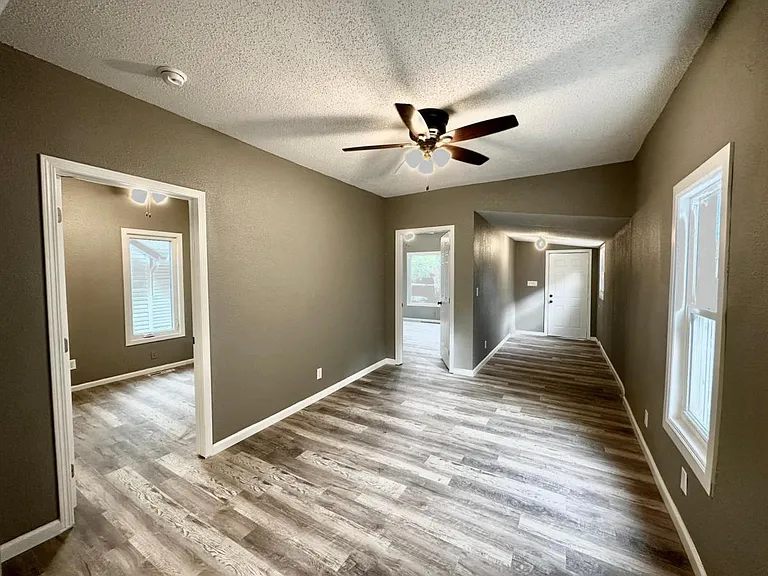 1217 Filmore St — Photo 10