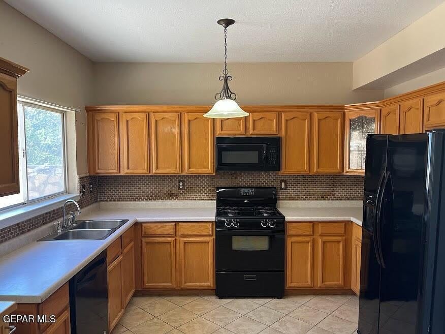 1st image of 7080 Luz De Espejo Dr