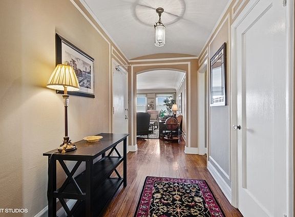 5th image of 4940 S East End Ave APT 17B