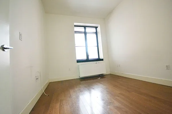 Rented by Bold New York | media 25