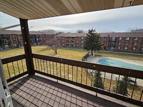 3rd image of 1049 S Main St #235
