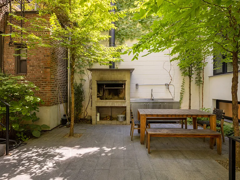32 Frost St #THM — Photo 30