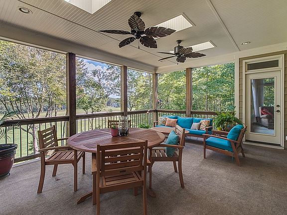 3rd image of 620 Lake Magnolia Way