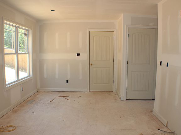 4th image of 3439 Bradfield Dr