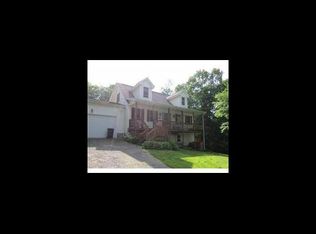41 Montgomery Rd, Southampton, MA 01073