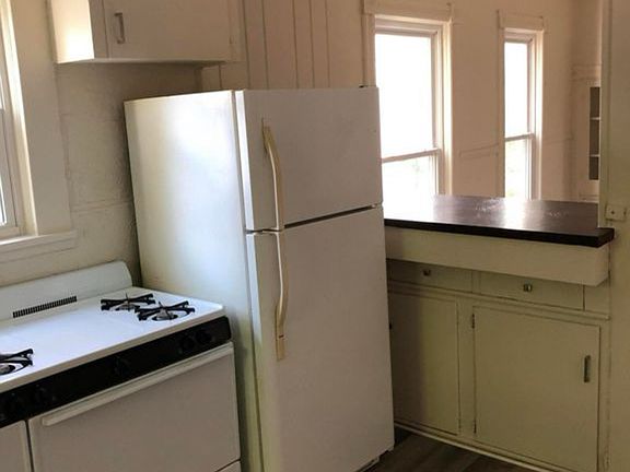 5th image of 611 S Jackson St #1