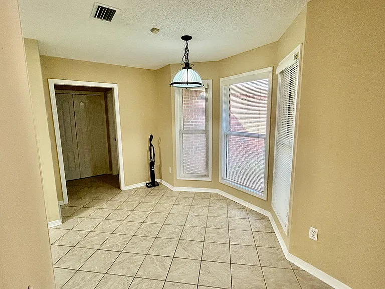 640 Wedgewood Dr — Photo 13