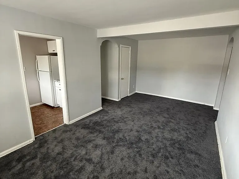 712 E Chester Pike — Photo 2