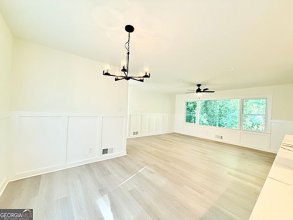 4th image of 3994 E Hilda Cir