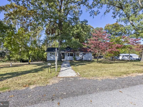 1664 Glen Dr, Pasadena, MD 21122
