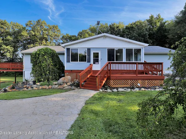 9673 Spartan Ln, Springport, MI 49284