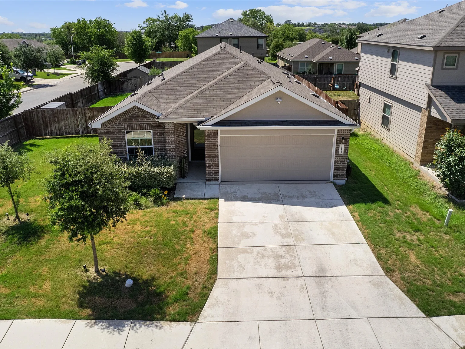 4 bed, 1915 sqft, $2,000 — Photo 4