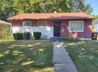 1911 Crestwood Ave, Rockford, IL 61103