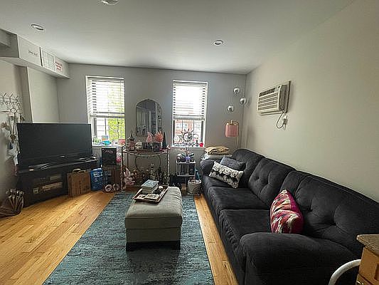 2nd image of 20-50 29th St #2C