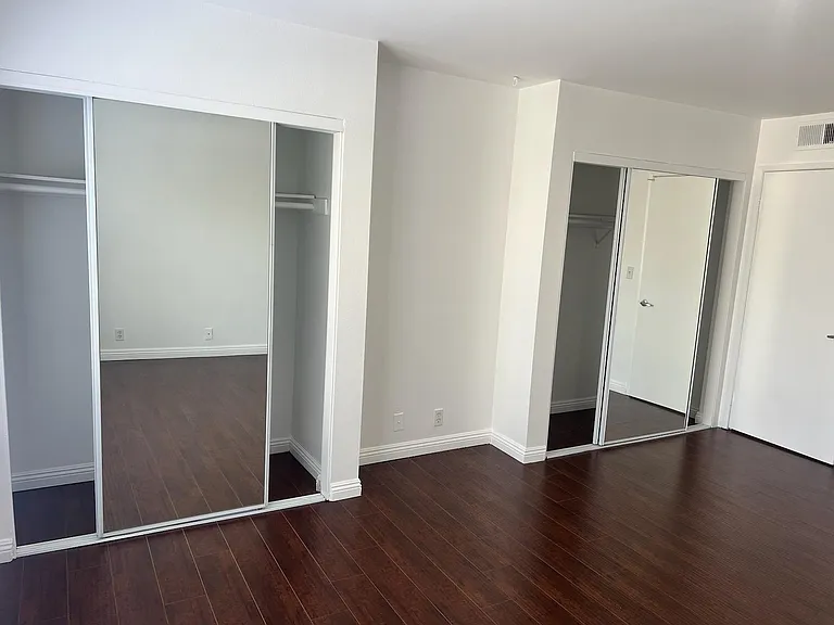 2121 Beloit Ave #312 — Photo 17