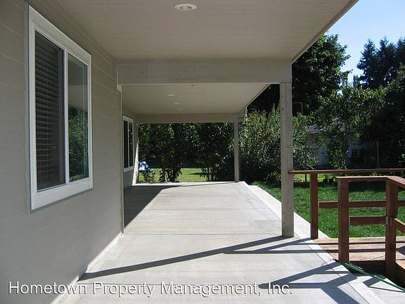 2nd image of 819 Ulery St SE