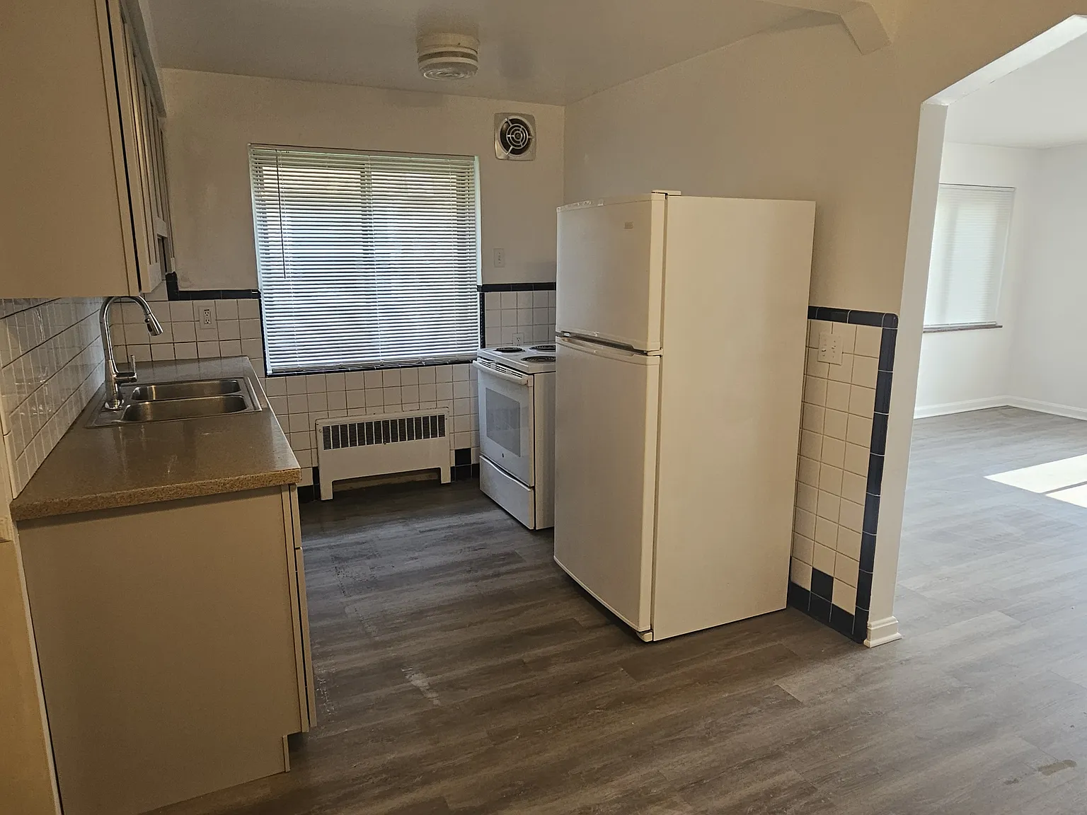 2452 Ferguson Rd — Photo 4