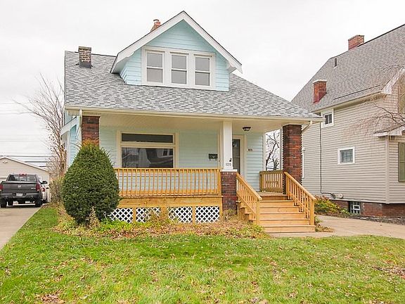 3rd image of 10215 Plymouth Ave