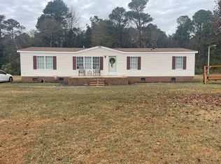 2000 Woods Crossroads Rd, Benson, NC 27504