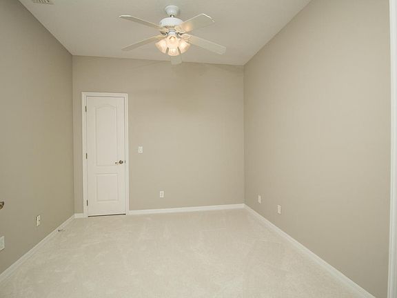 4th image of 1050 Venetian Dr Unit 102