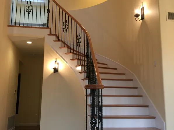 233 Concerto Dr, Oak Park, CA 91377