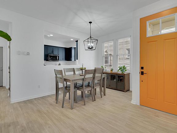 5th image of 1045 Sanderling Drive