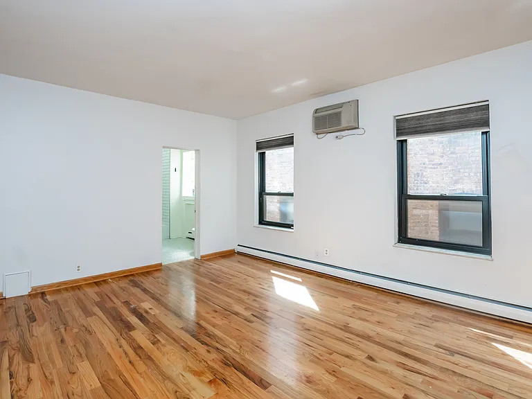 5229 S Greenwood Ave #3 — Photo 12
