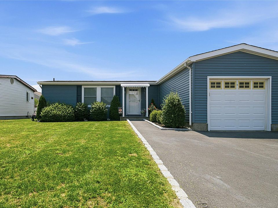 1st image of 35 Village Circle S