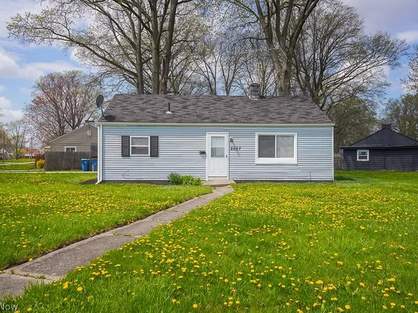 2507 E 41st St, Lorain, OH 44055