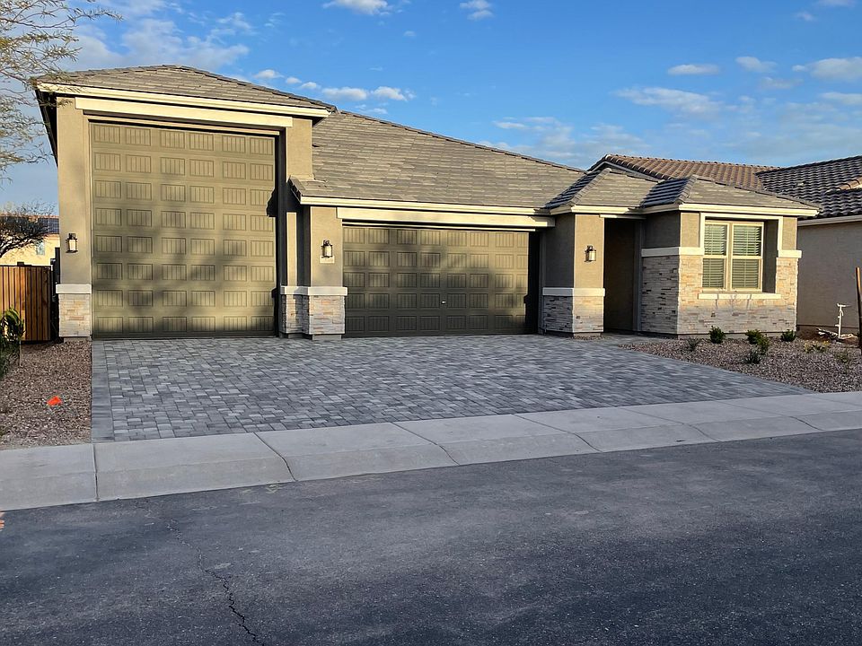 1st image of 1924 N Loretta Pl