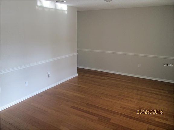 3rd image of 208 Sweetbay Ln