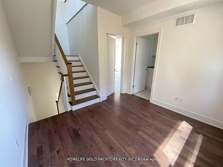 60 Forest Manor Rd #Townhouse 11 — Photo 8