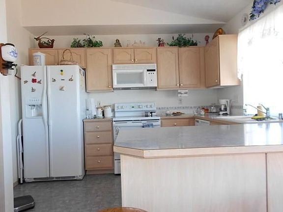 3rd image of 1105 N Wilcox St