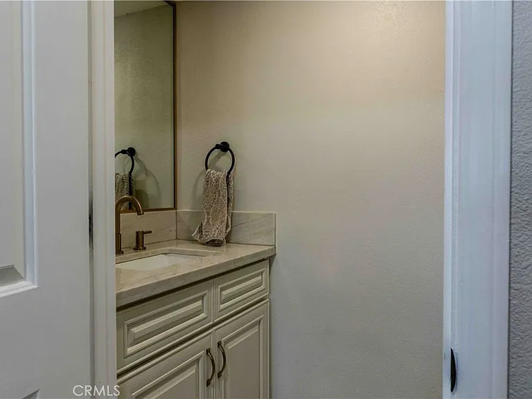 3809 Hanford Ave — Photo 28