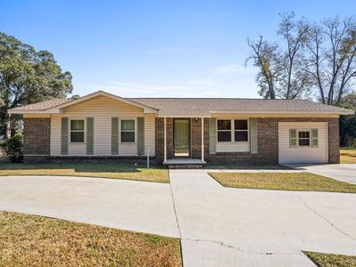 209 S Greenwood St, Geneva, AL, 36340