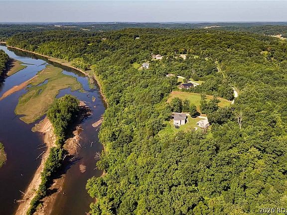 5th image of 16 Bluff Dr