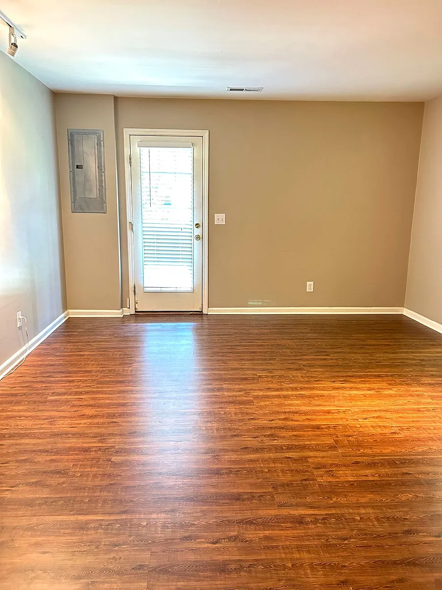 Building Photo - 109 Cambria Ct #1