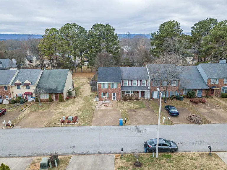 6413 Brookmead Cir — Photo 10