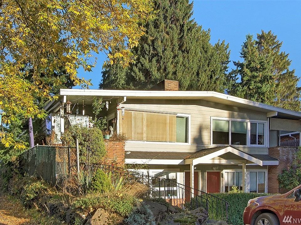 1st image of 12345 14th Ave NE