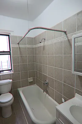 Rented by PMG Real Estate  | media 19