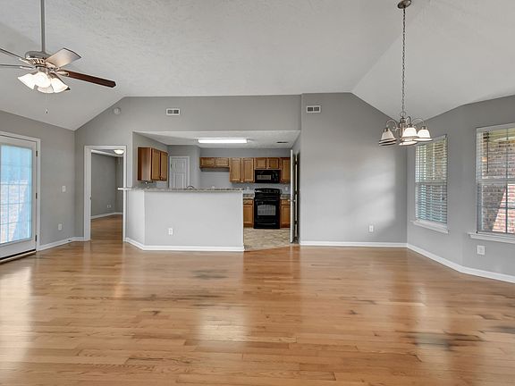 5th image of 2609 Cliffside Dr