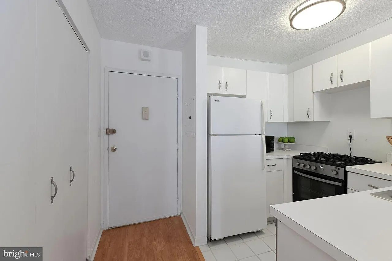 1239 Vermont Ave NW — Photo 3