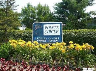 46 Pointe Cir S, Coram, NY 11727
