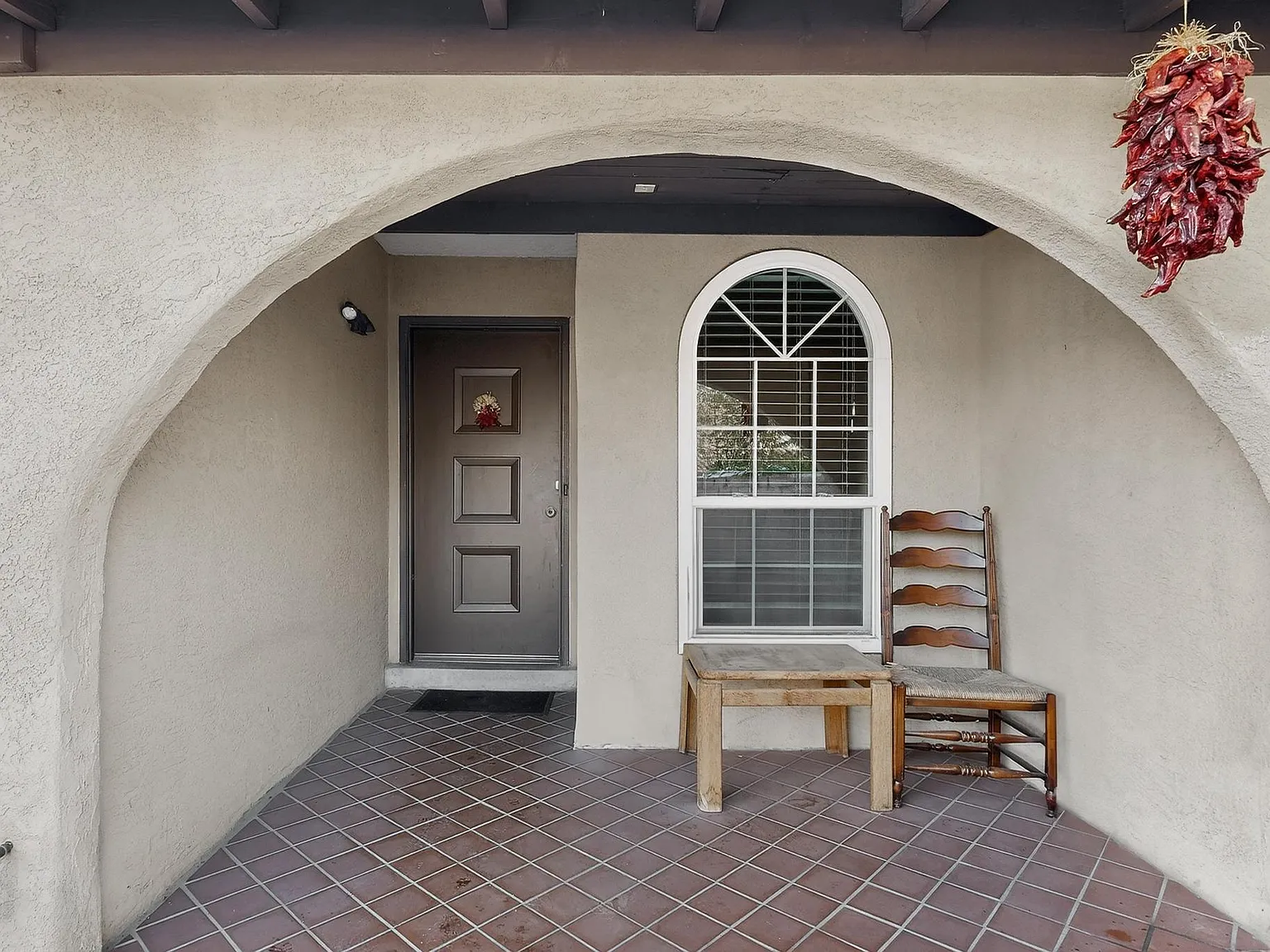 3 bed, 2.0 bath, 1376 sqft, $2,850 — Photo 1
