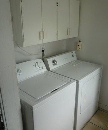 4th image of 1103 N Linden St