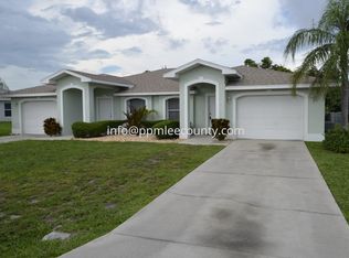 3824 SE 11th Ave, Cape Coral, FL 33904