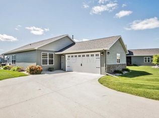 2612 Whispering Creek Cir S, Fargo, ND 58104