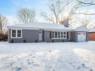 1887 Fenton Ln, Park Ridge, IL 60068